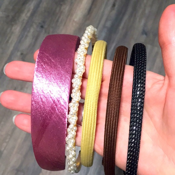 Urban Outfitters Accessories - ⭕️3for$15⭕️ 5 head bands.